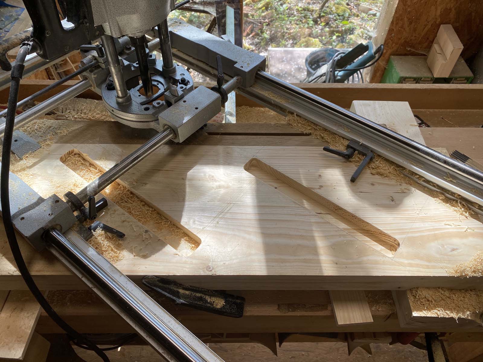 Nuten für die Trittstufen Nuten für die Trittstufen