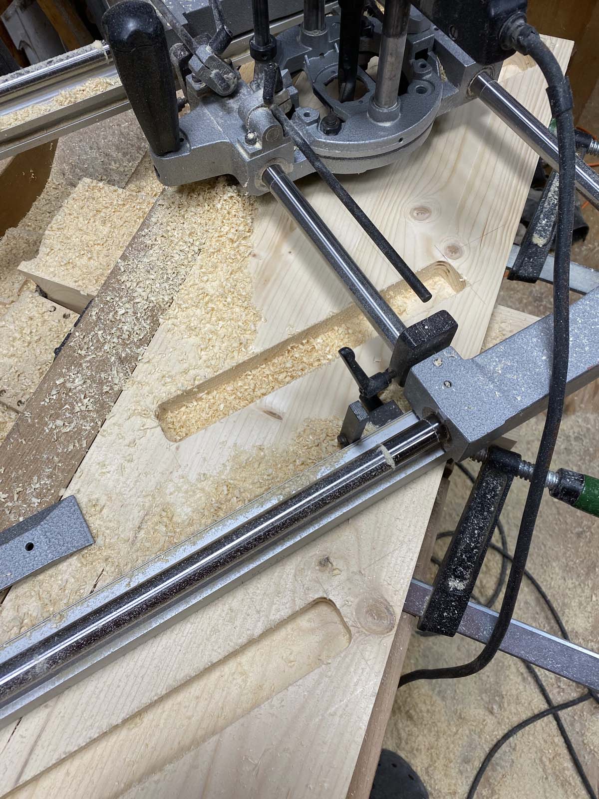 Nuten für die Trittstufen Nuten für die Trittstufen