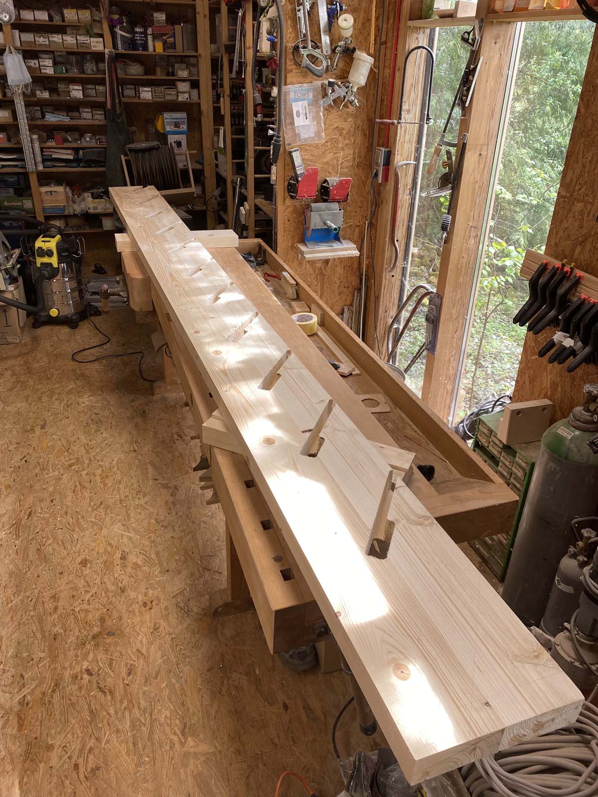 Nuten für die Trittstufen Nuten für die Trittstufen - Freiwange