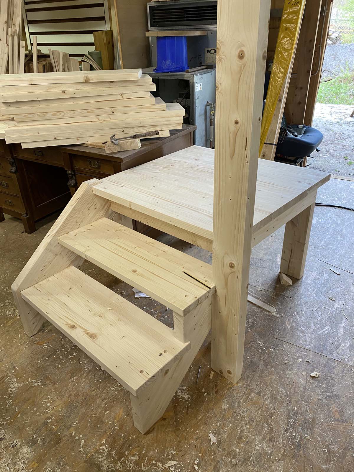 mit Podest mit Podest