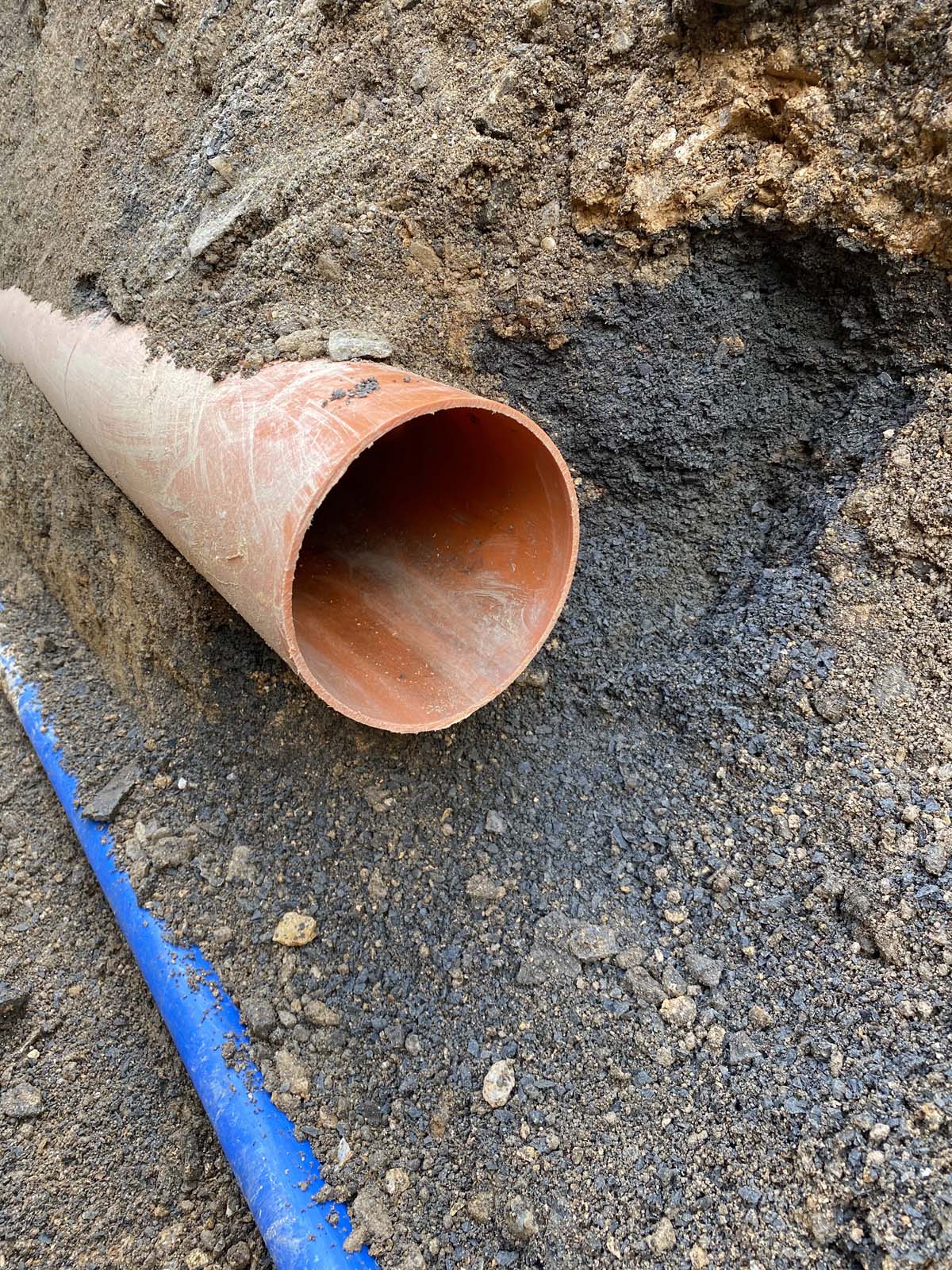 Abwasser von oben kommend Abwasser von oben kommend