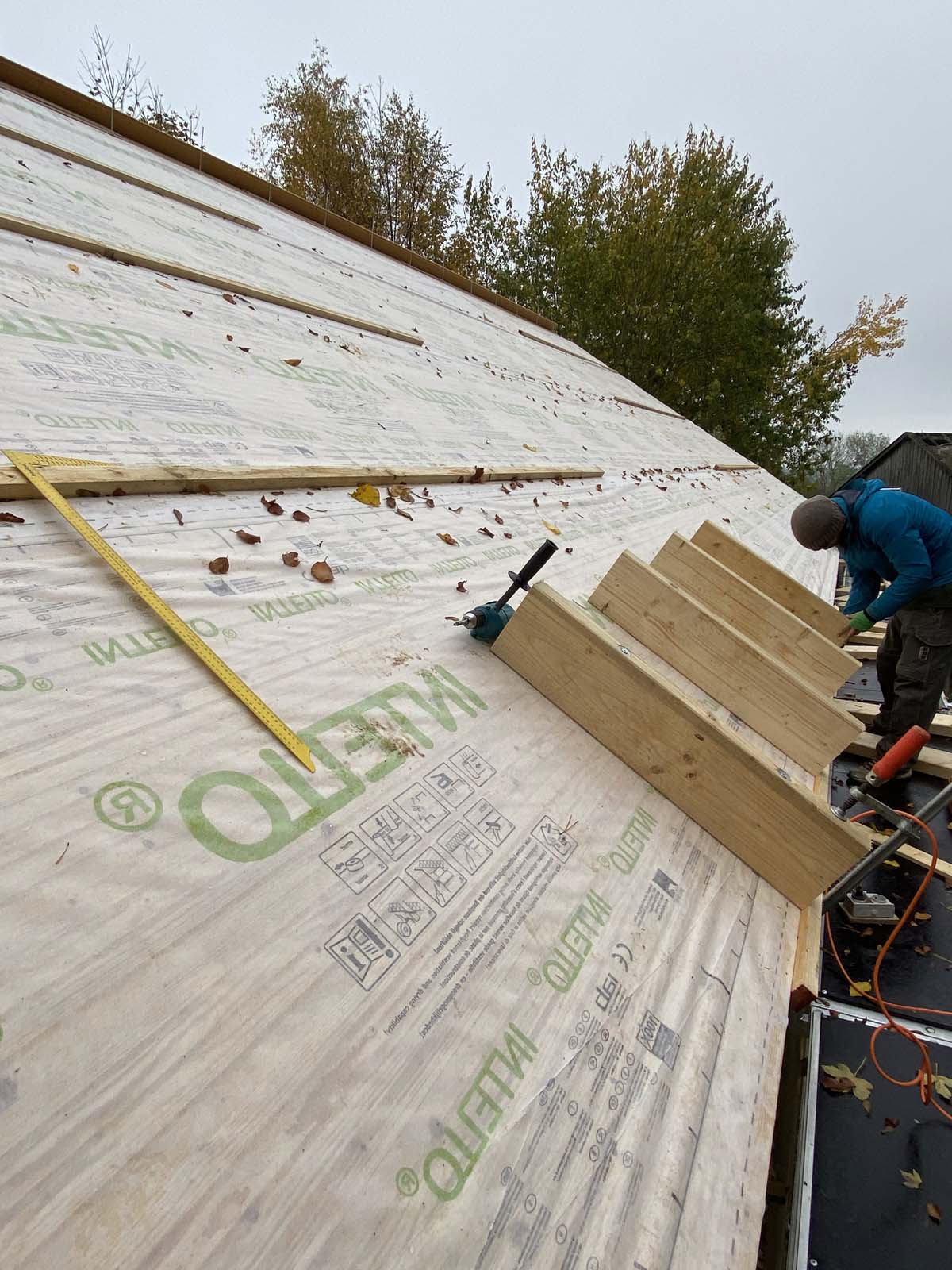 Holzskeletthaus - Winddichtigkeitsbahn Holzskeletthaus - Winddichtigkeitsbahn