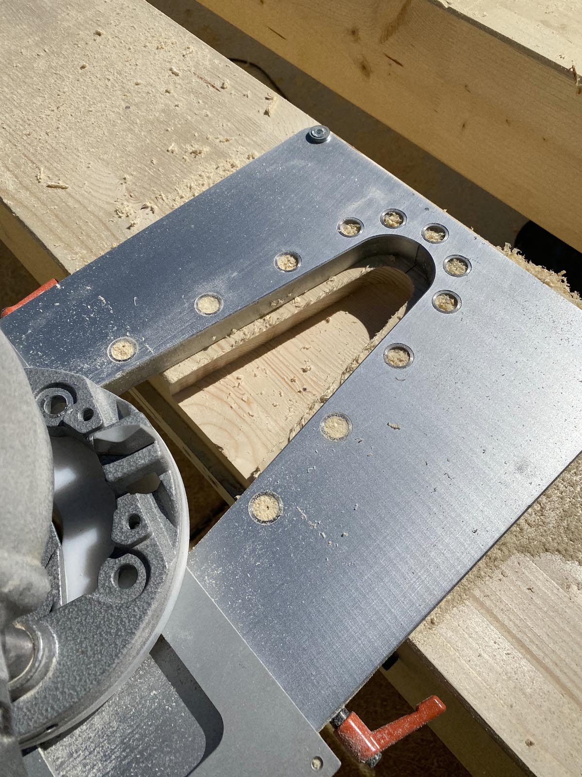 Schablone für die Schwalben - 2.Fräsgang