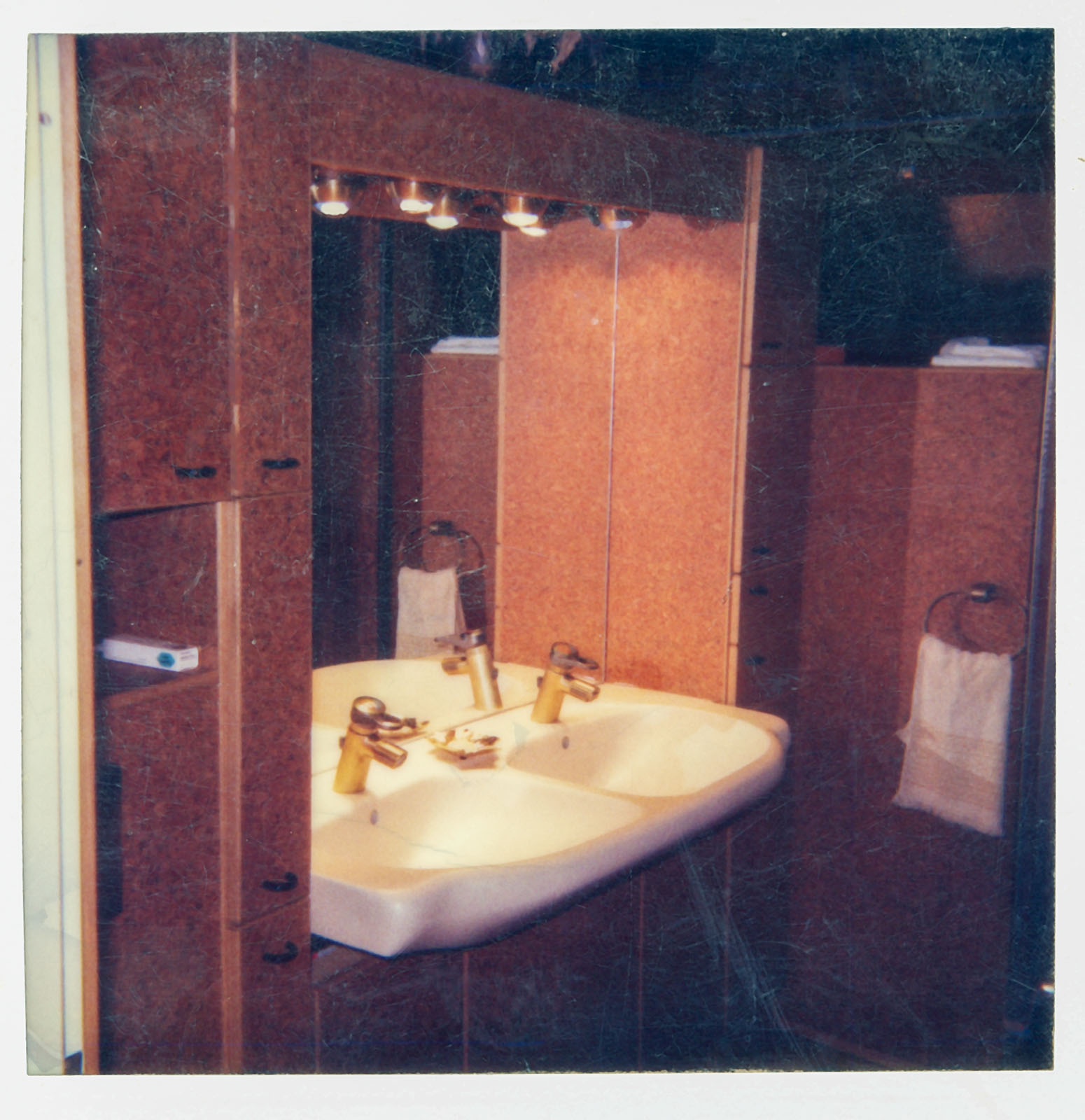 Korkbad mit Massiveichenkanten