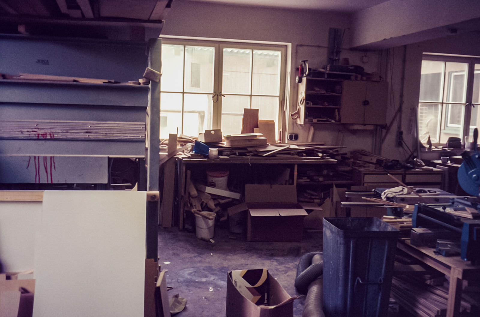 Furnierpresse und Chaos Furnierpresse und Chaos